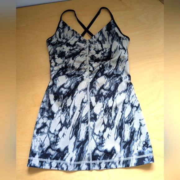 2/35$ Lululemon Open Your Heart Tank Size 4 Tan And Black Color W1967S - Picture 7 of 14